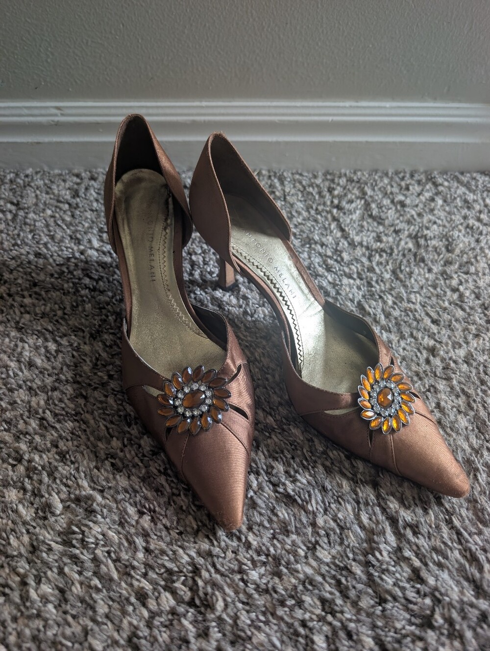 Vintage Copper Satin Jeweled Kitten Heels Antonio Melani size 6.5
